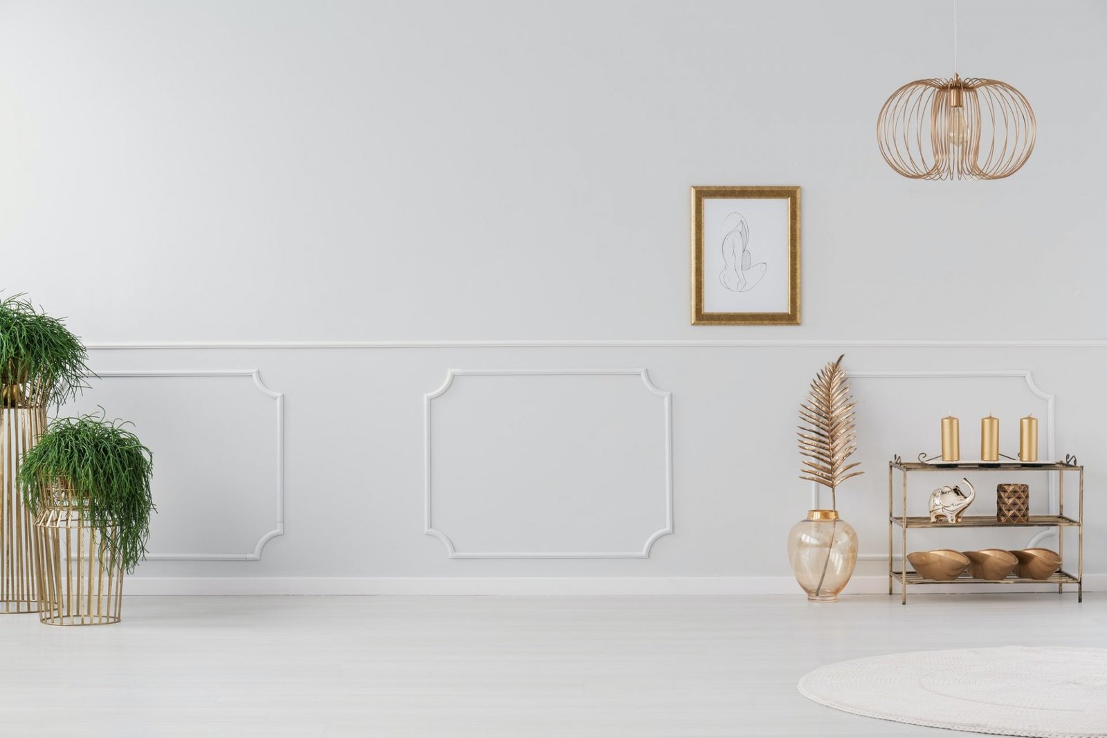 real-photo-with-copy-space-for-your-armchair-bright-living-room-e1606471702889